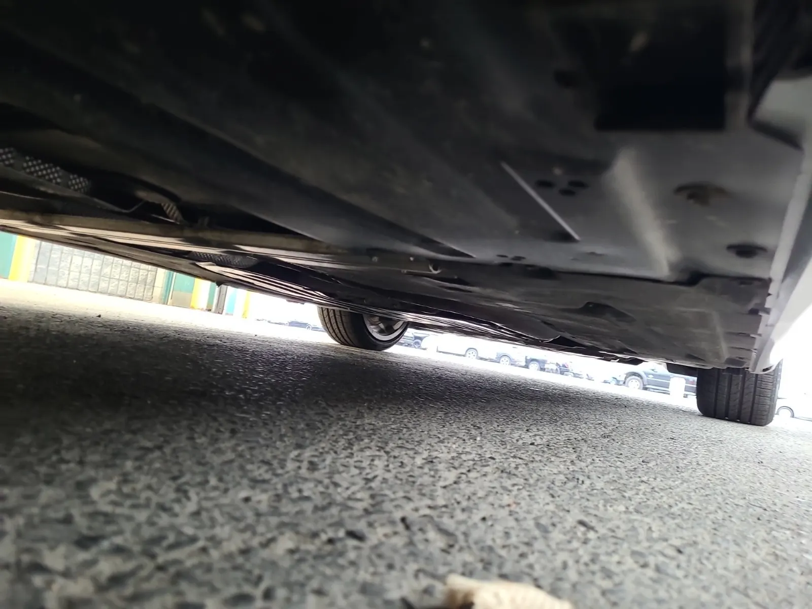 Undercarriage - Passenger Photo