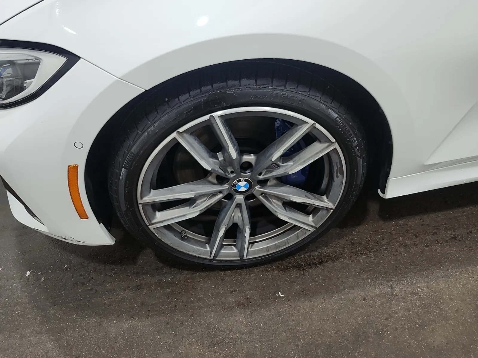 Front driver wheel/tire photo