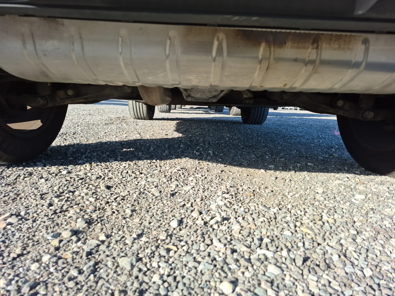 Undercarriage - Rear Photo