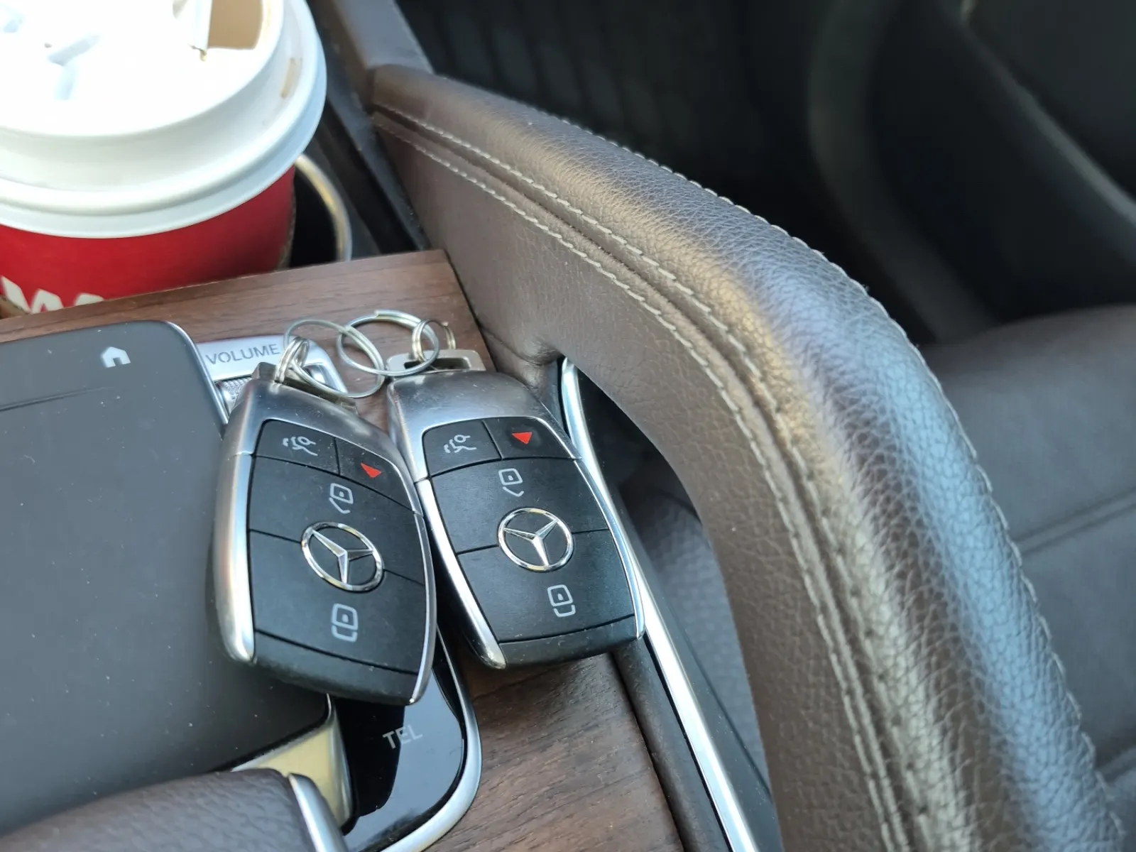 Keys/Fobs/Manual Photo
