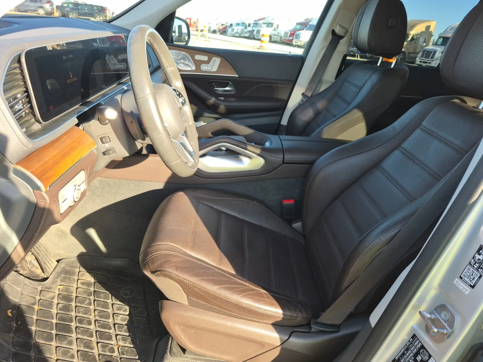 Front Interior Photo