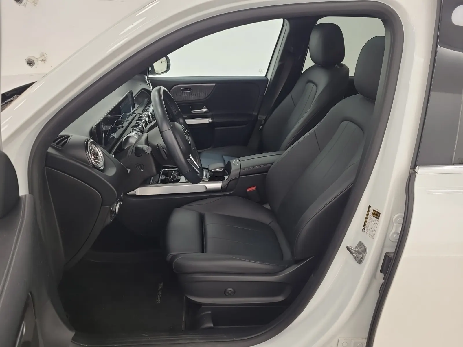 Front Interior Photo