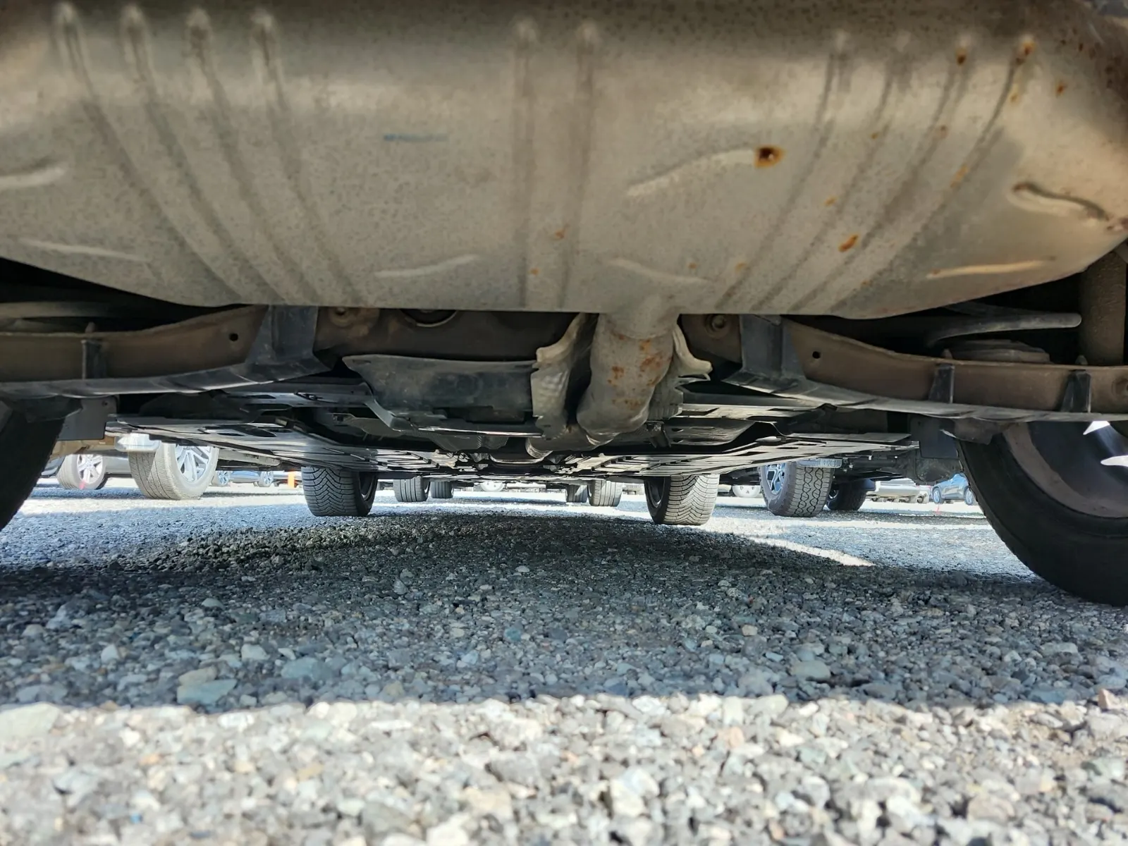 Undercarriage - Rear Photo
