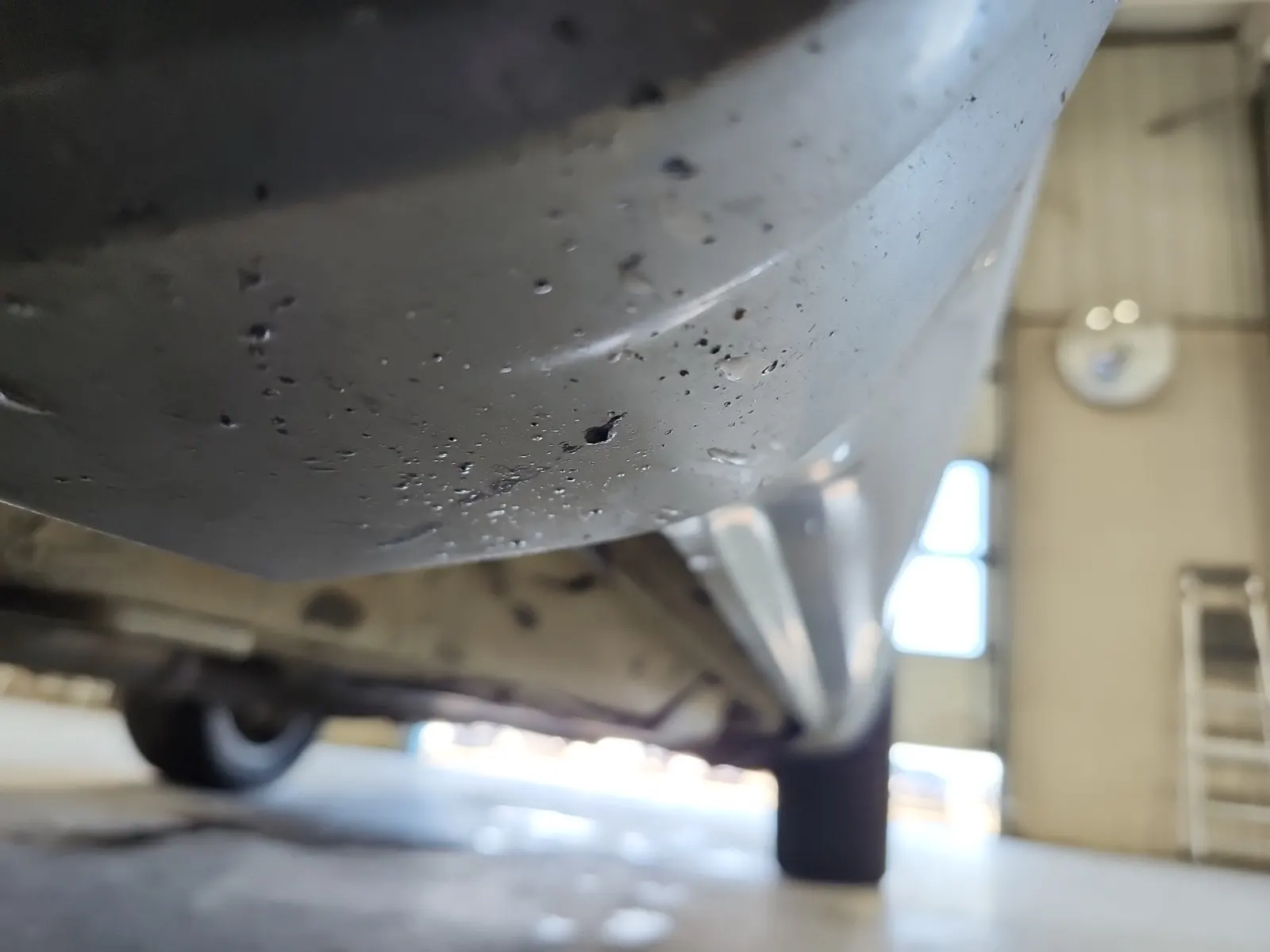 Undercarriage - Driver Photo
