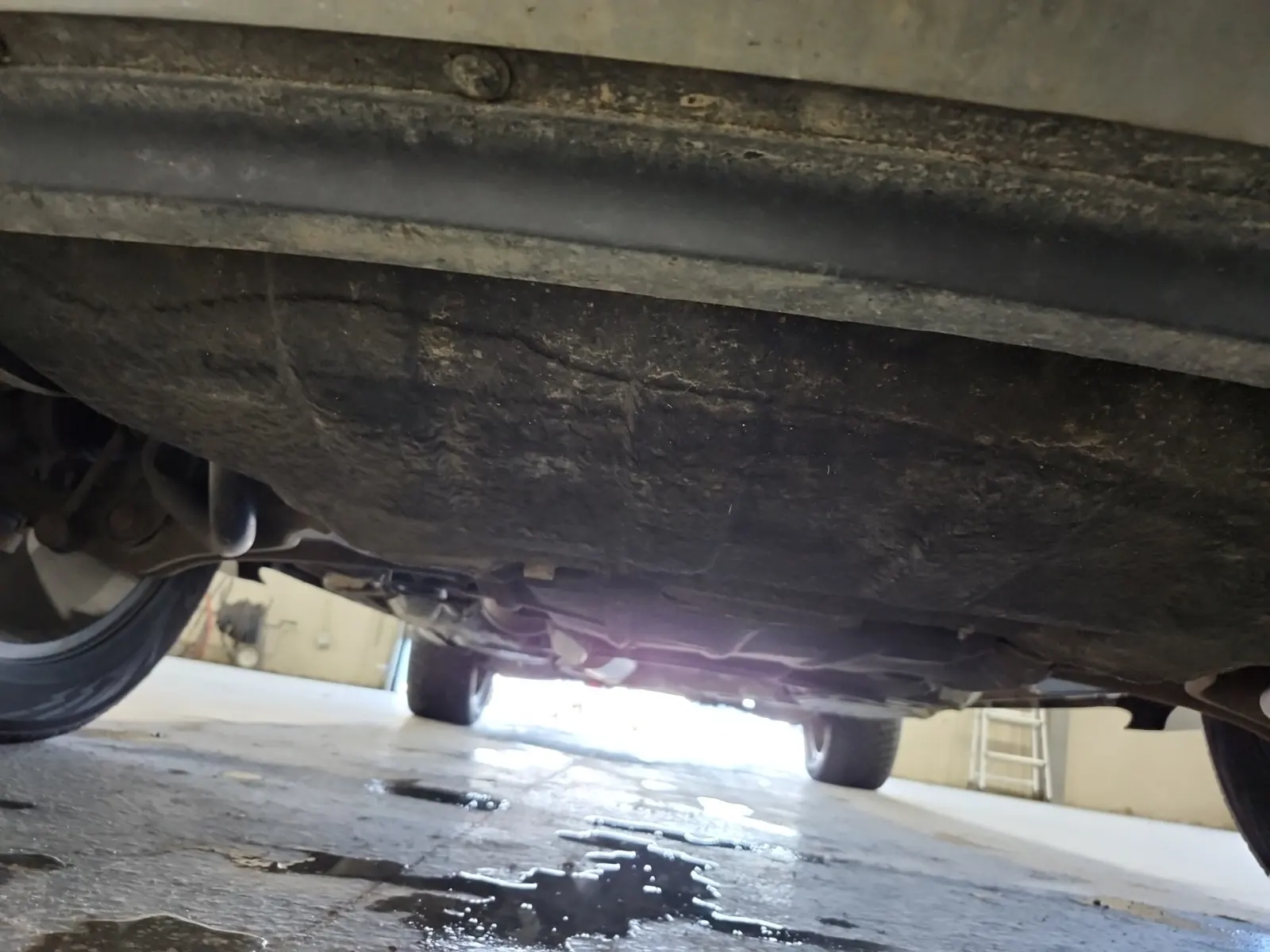 Undercarriage - Front Photo