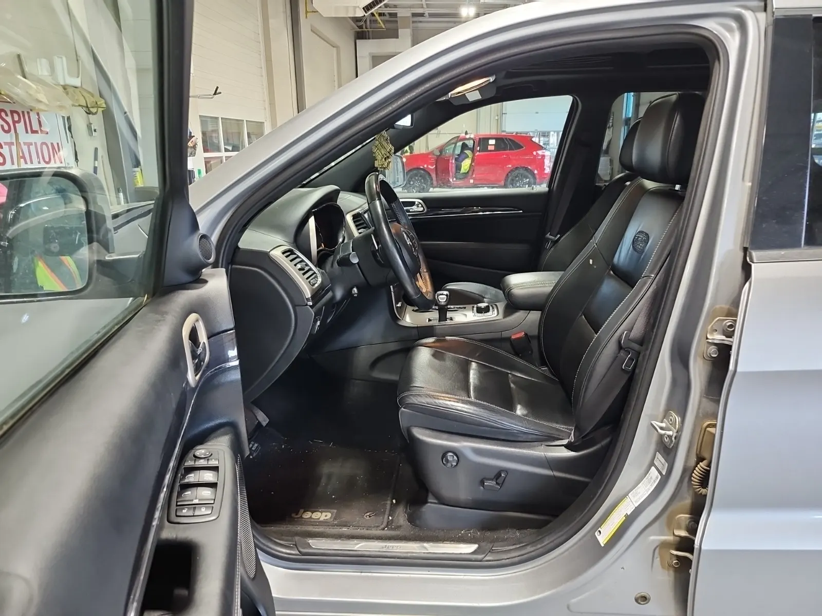 Front Interior Photo