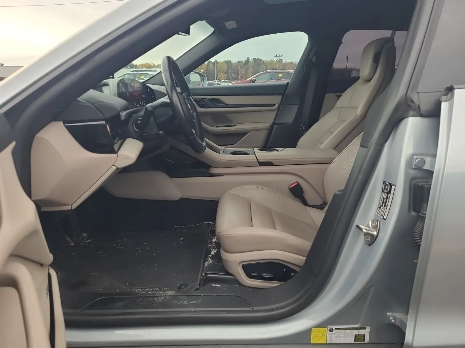 Front Interior Photo