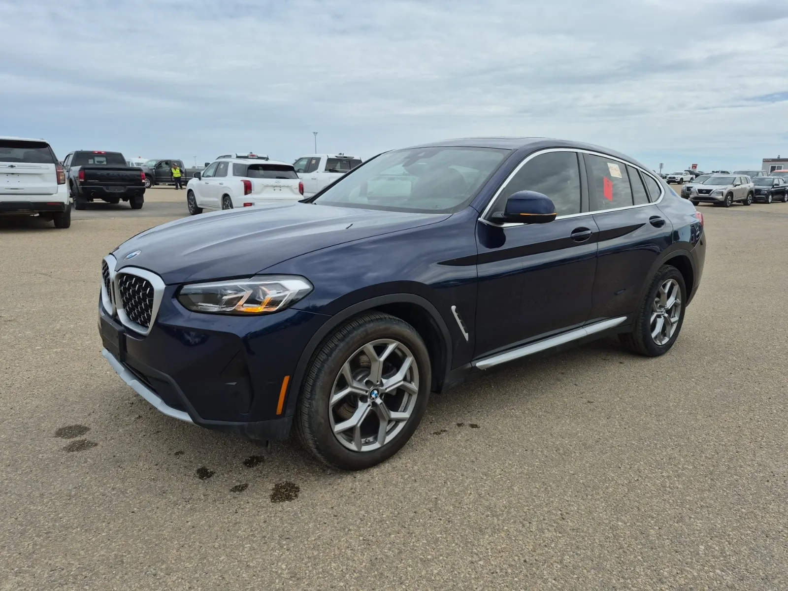 2023 BMW X4