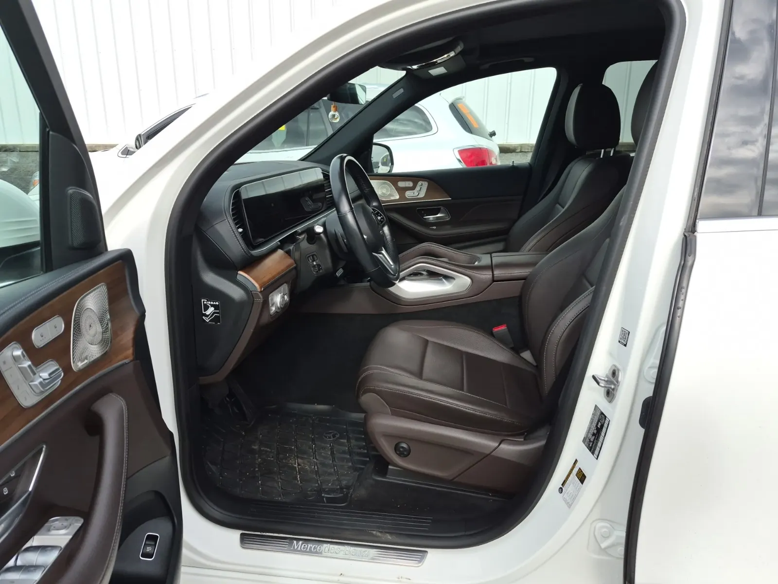 Front Interior Photo