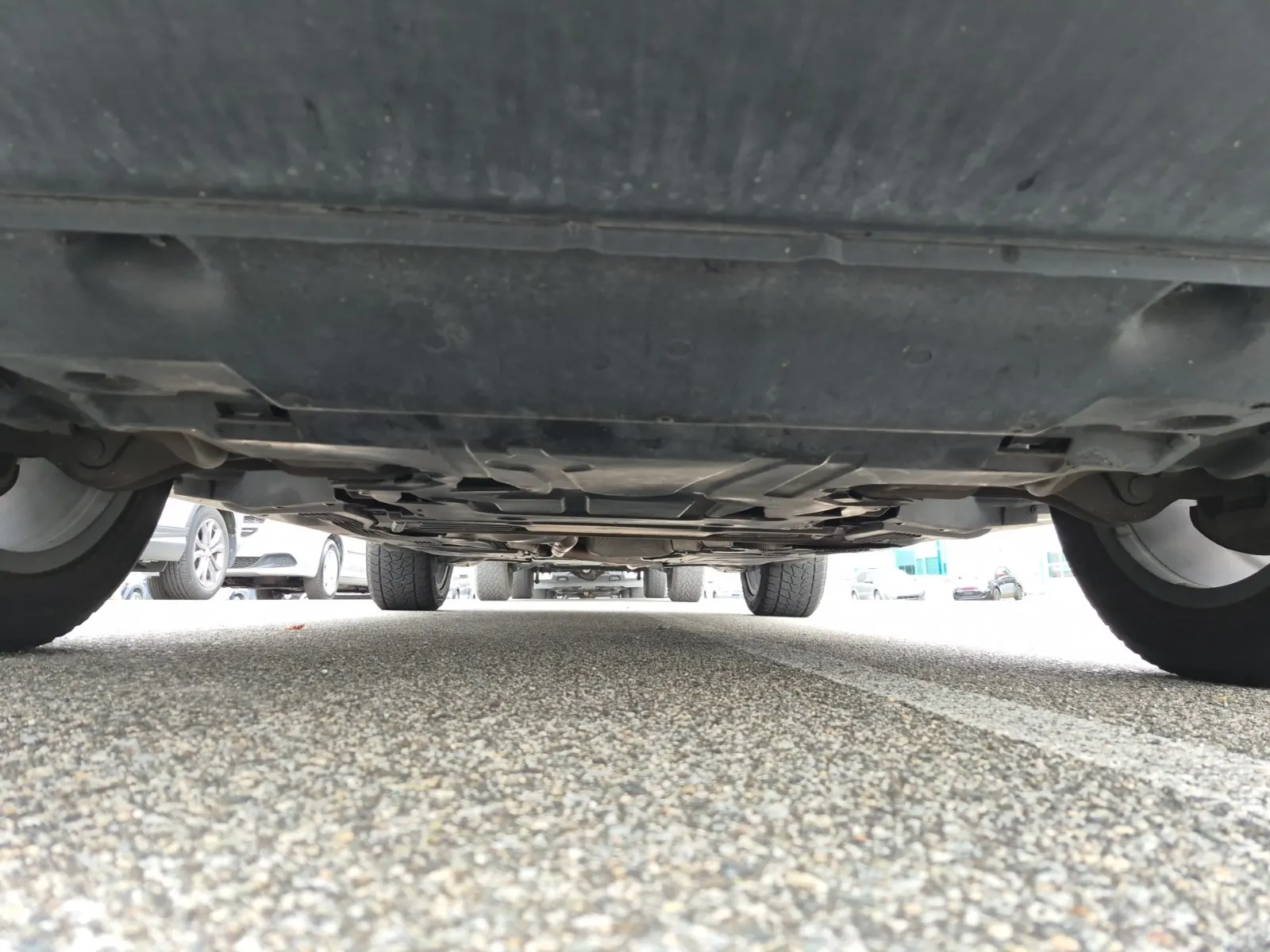 Undercarriage - Front Photo