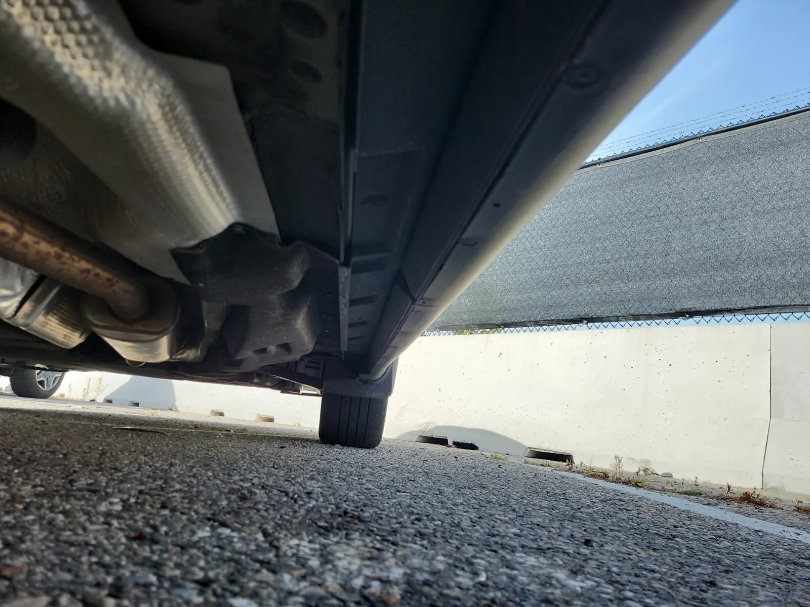 Undercarriage - Passenger Photo