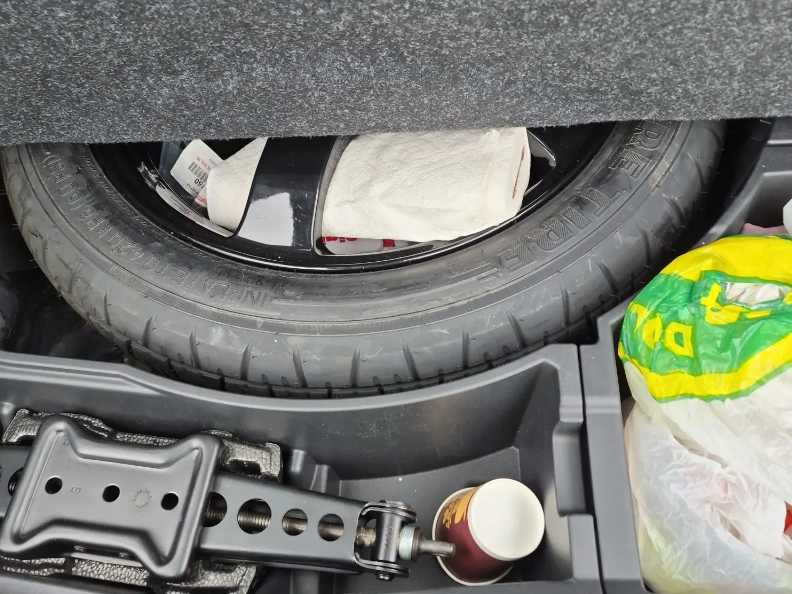 Spare Tire & Wheel Photo