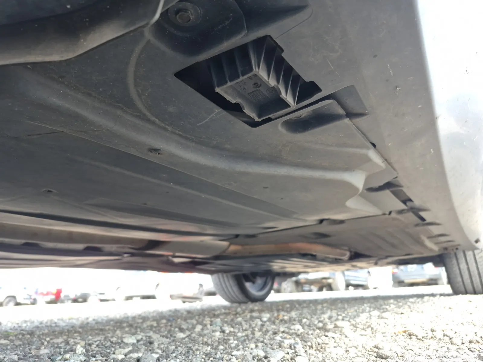 Undercarriage - Passenger Photo