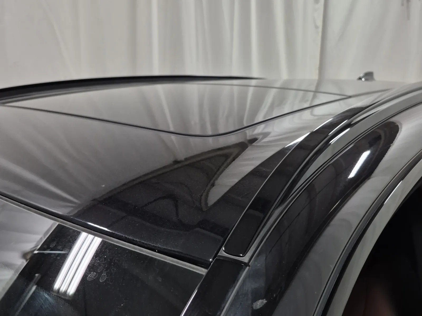 Exterior Roof Photo