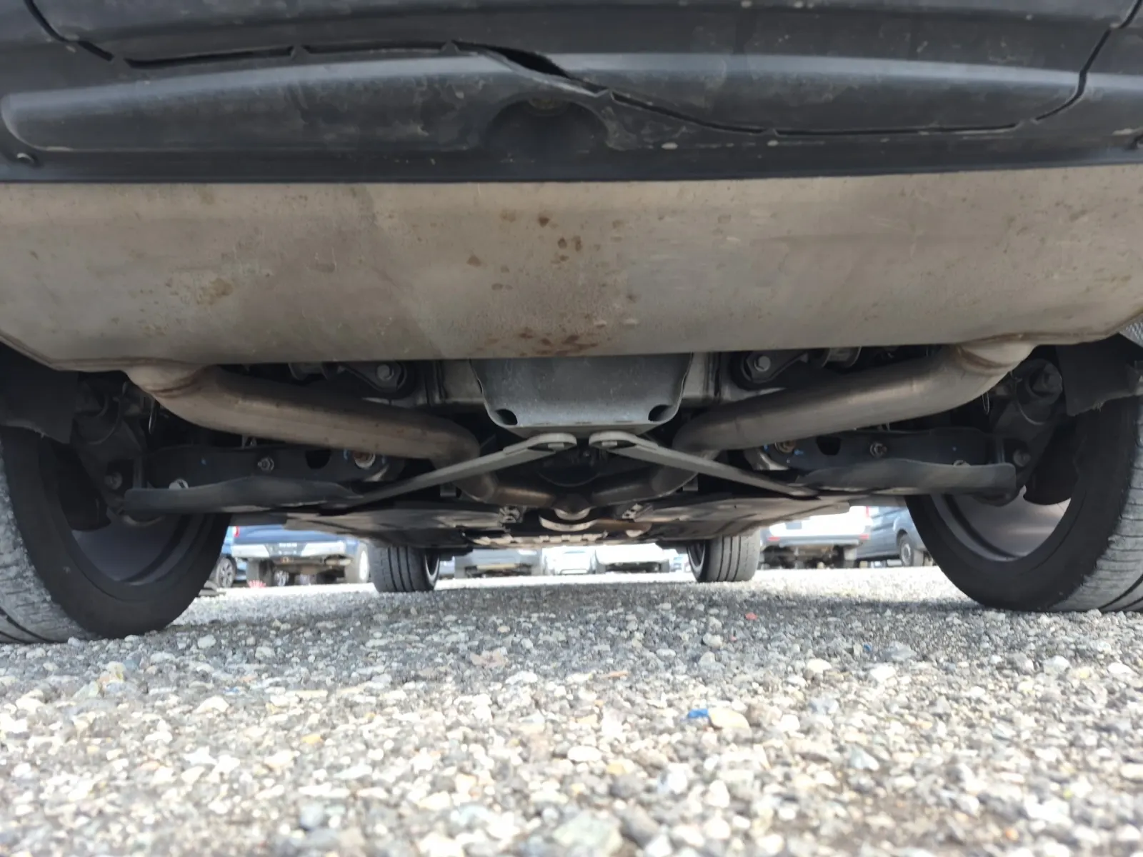 Undercarriage - Rear Photo