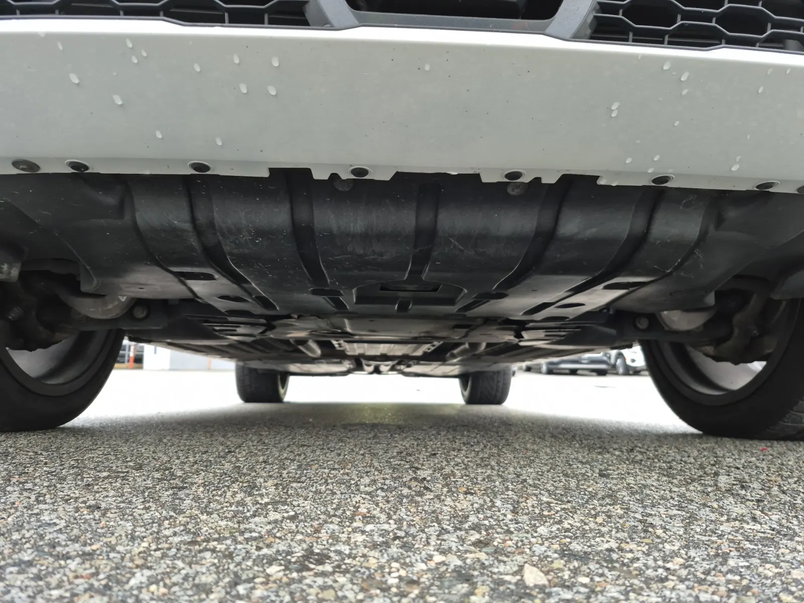 Undercarriage - Front Photo