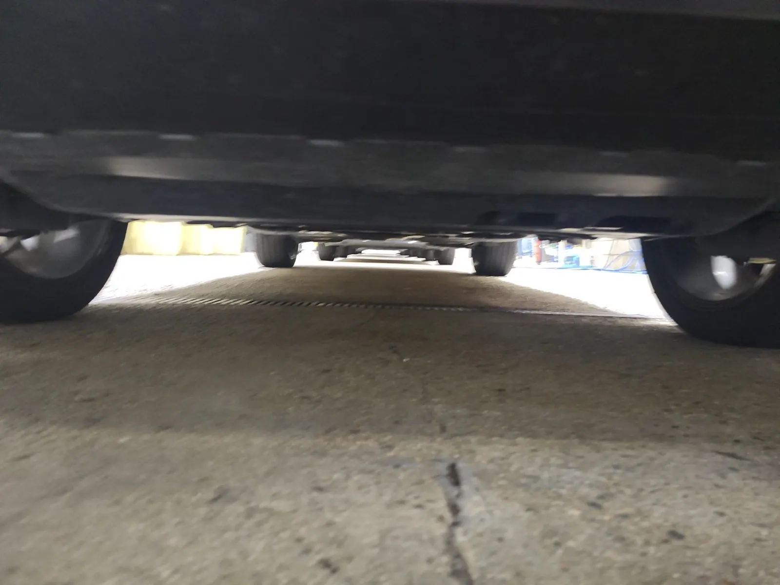 Undercarriage - Front Photo