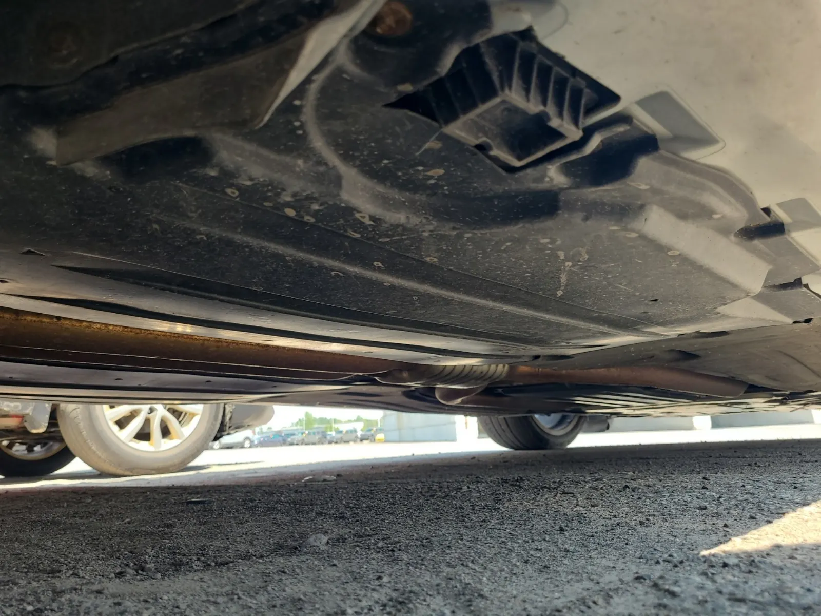 Undercarriage - Passenger Photo