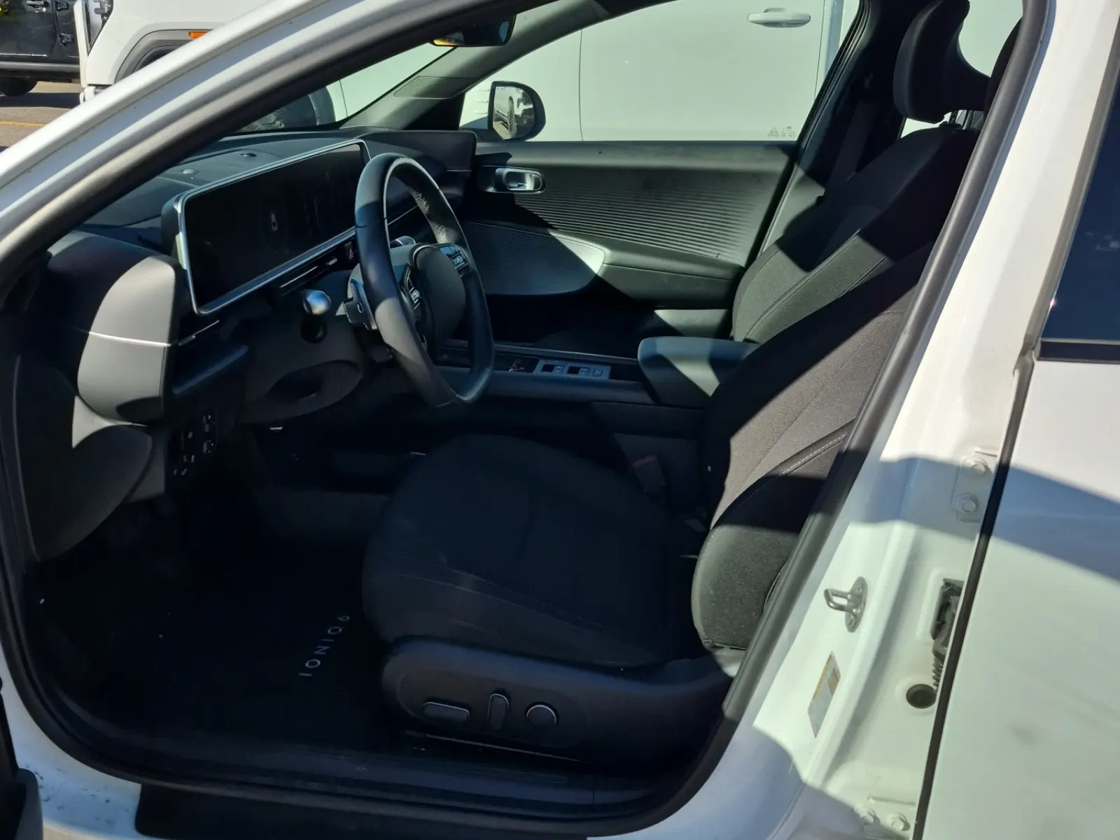 Front Interior Photo