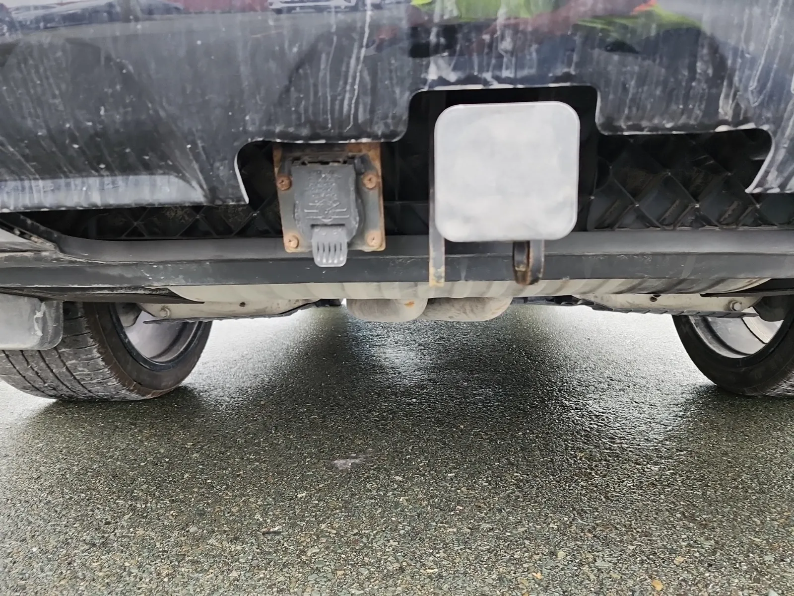 Undercarriage - Rear Photo