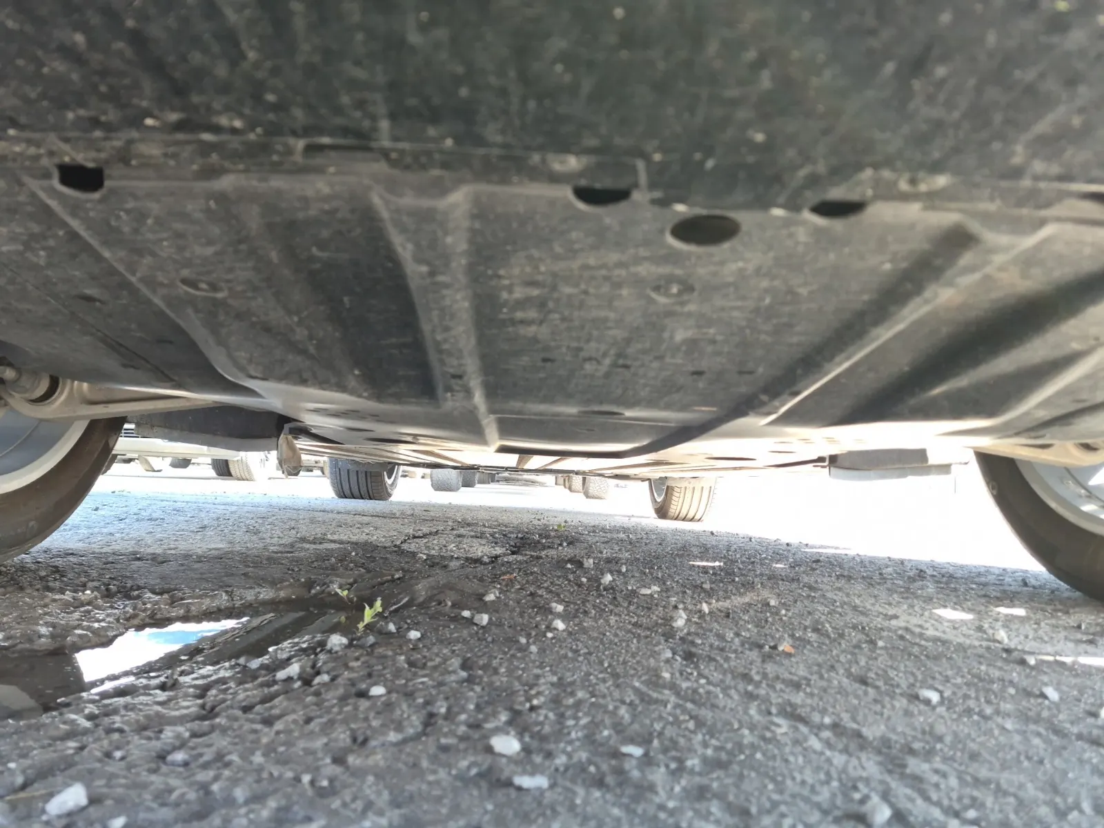 Undercarriage - Front Photo