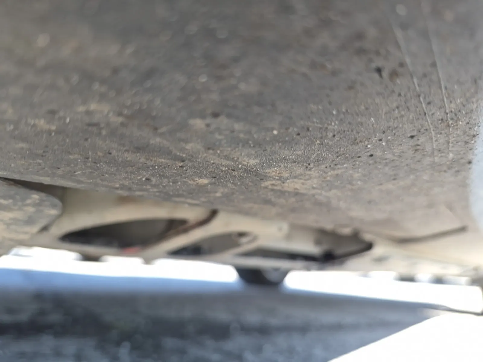 Undercarriage - Driver Photo