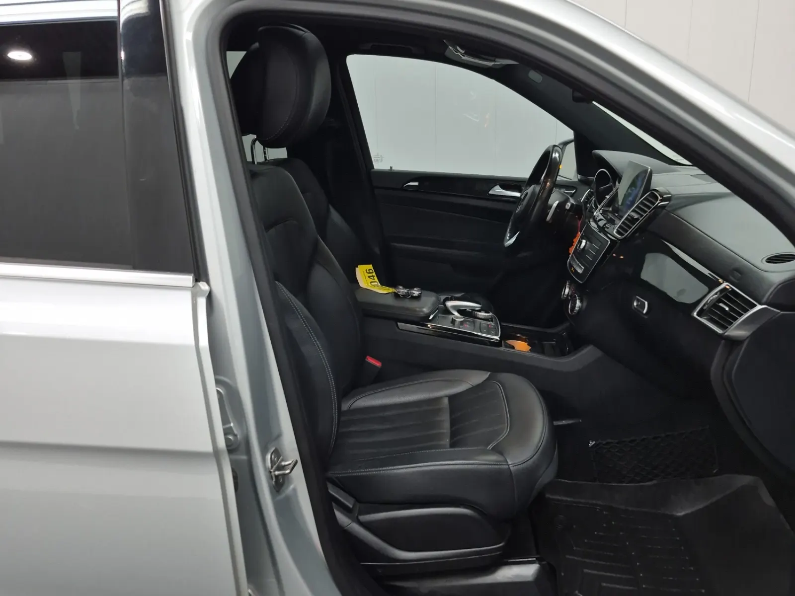 Right Side Interior Photo