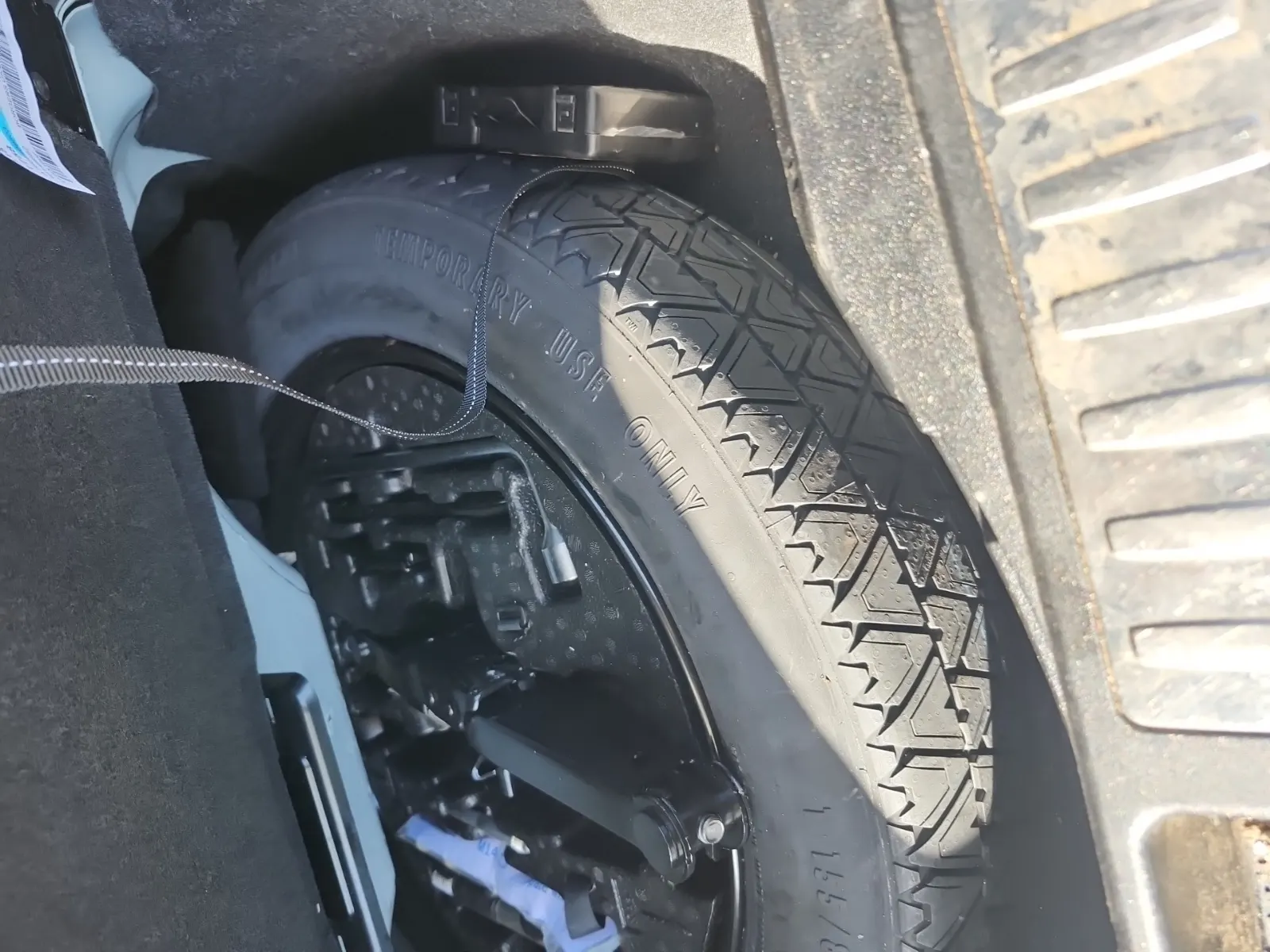 Spare Tire & Wheel Photo