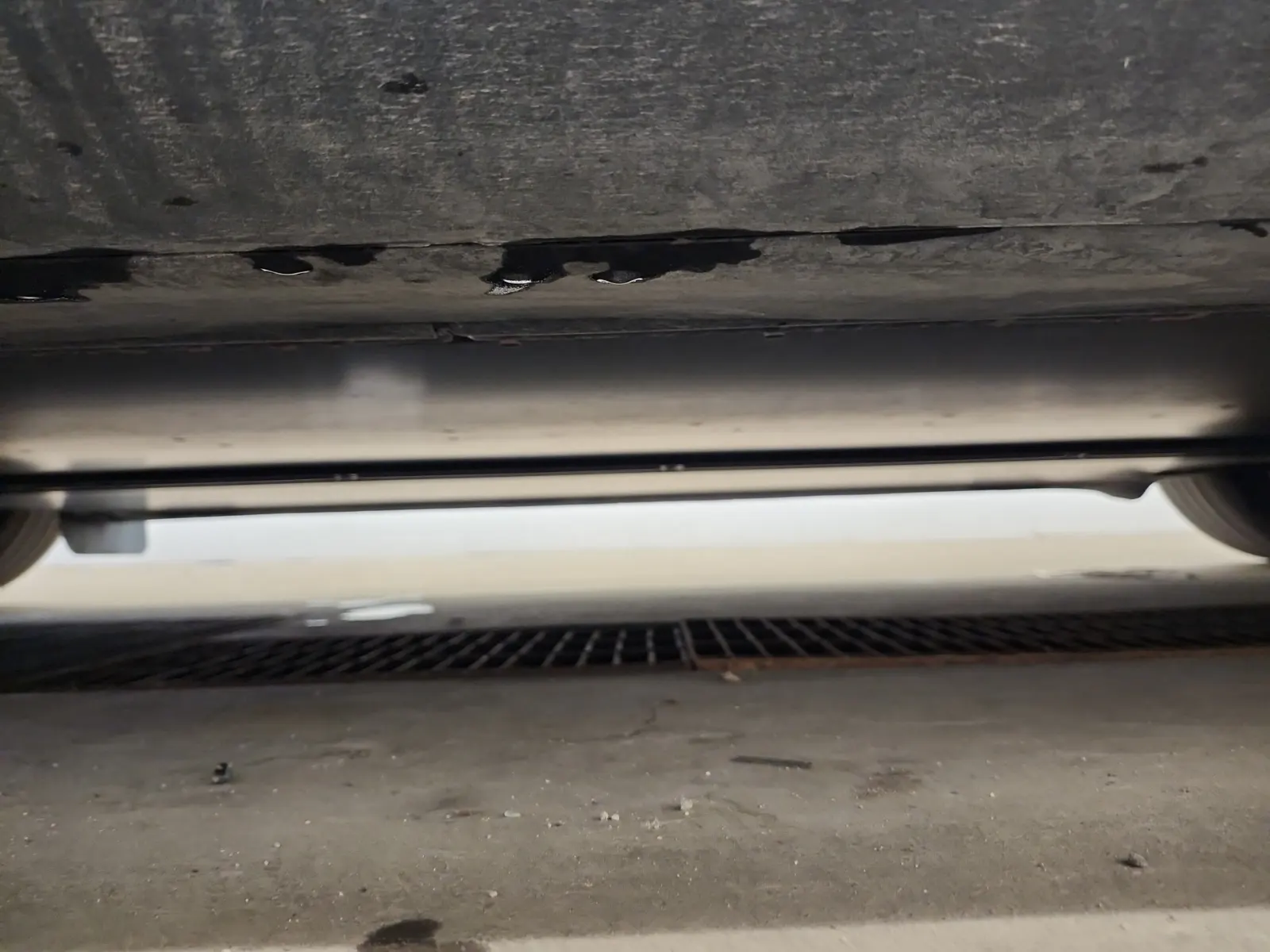 Undercarriage - Driver Photo
