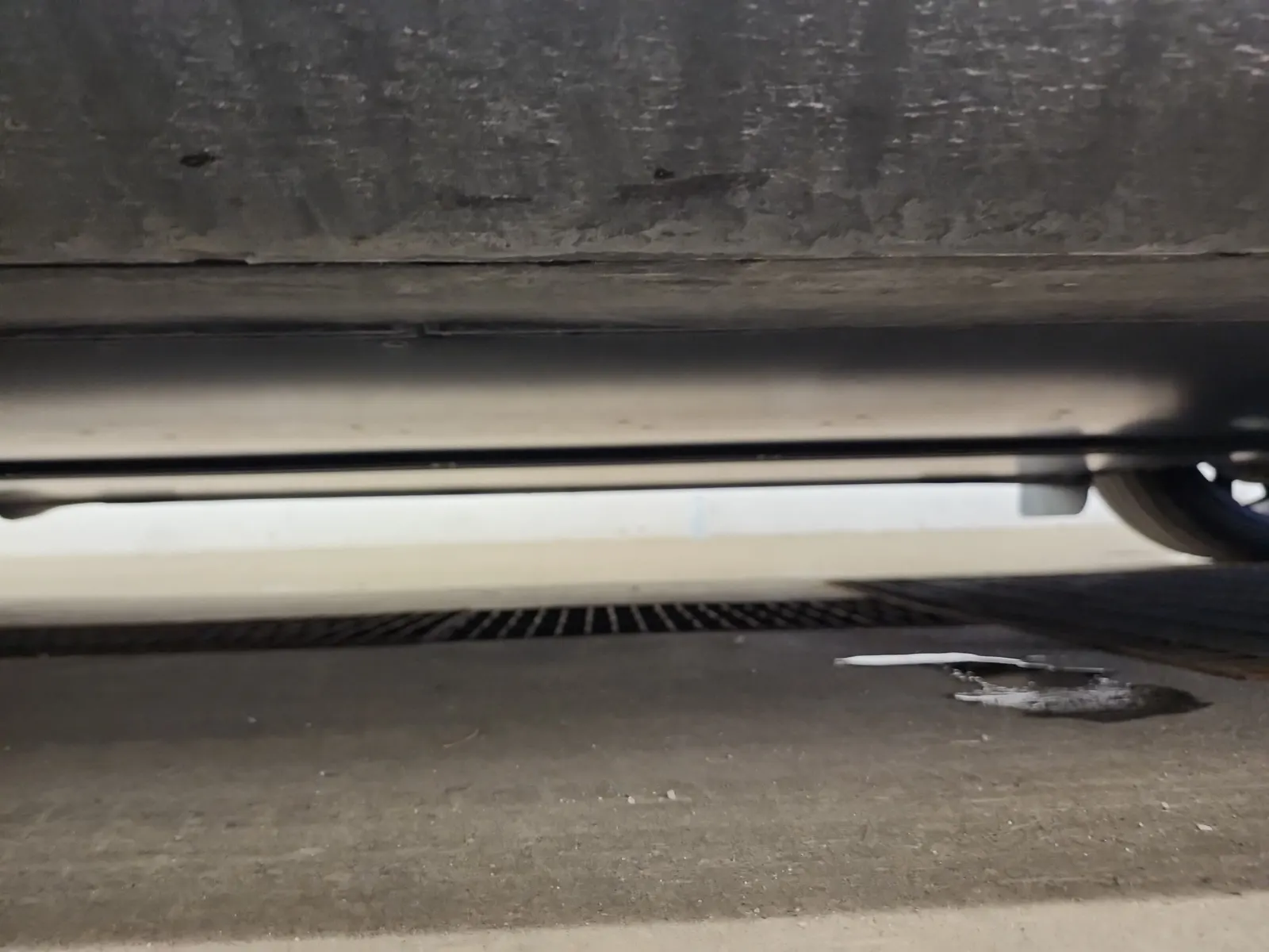 Undercarriage - Passenger Photo