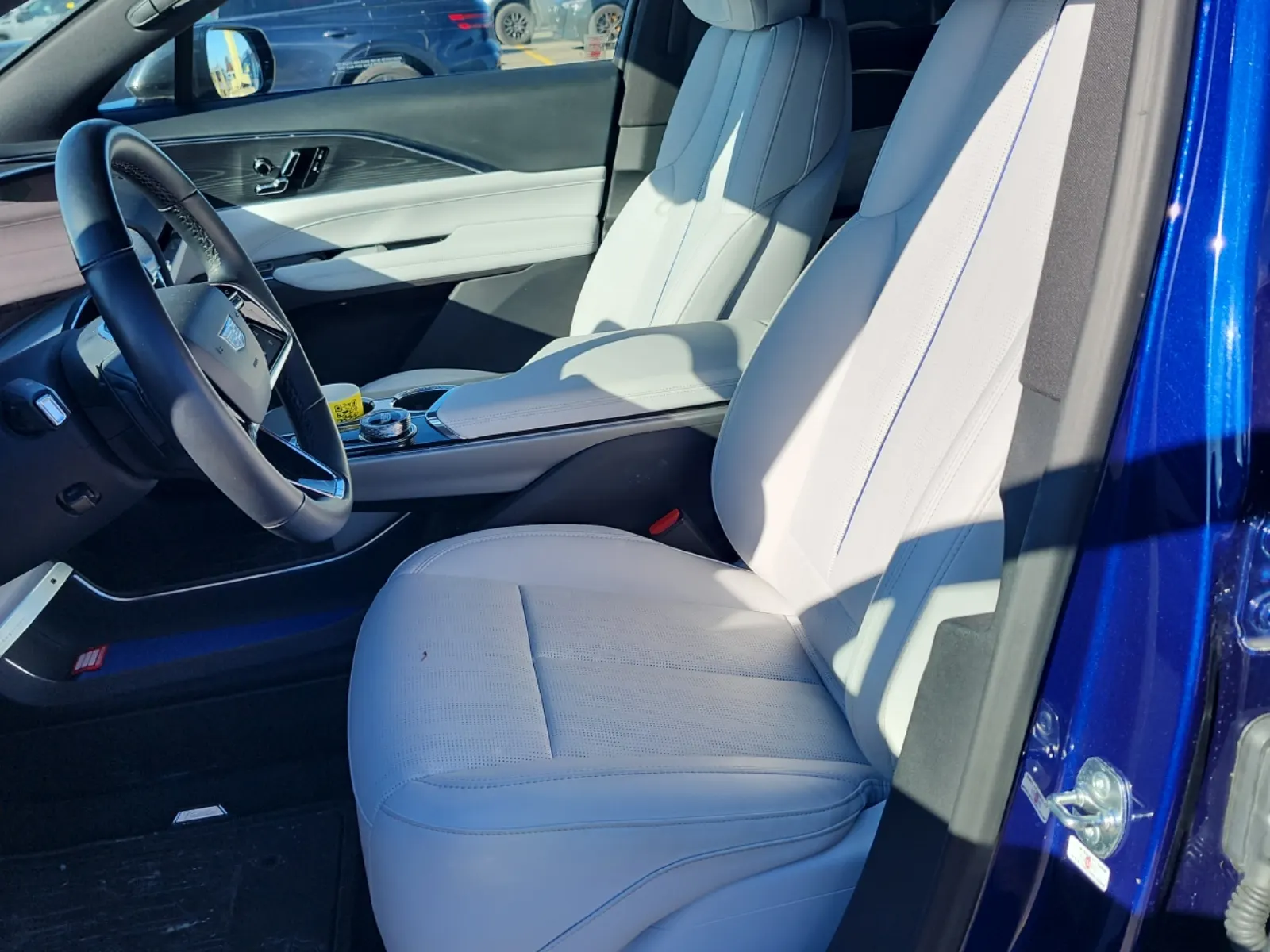 Front Interior Photo