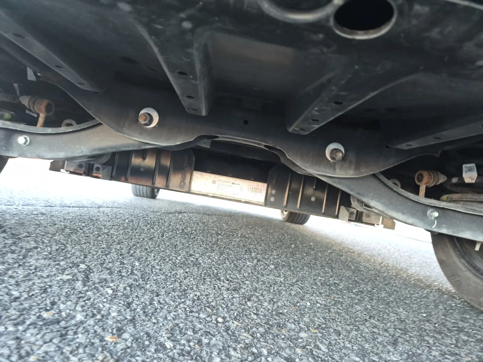 Undercarriage - Rear Photo