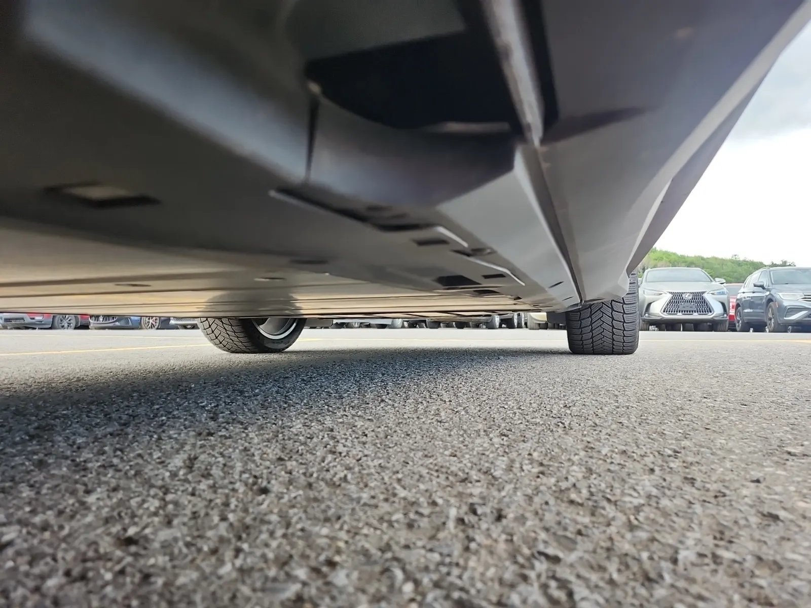 Undercarriage - Passenger Photo