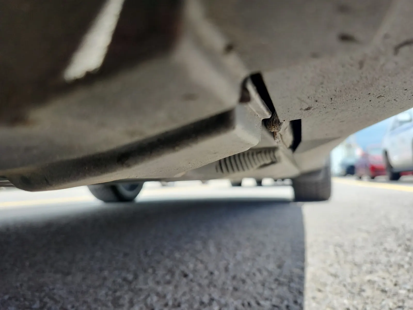 Undercarriage - Driver Photo