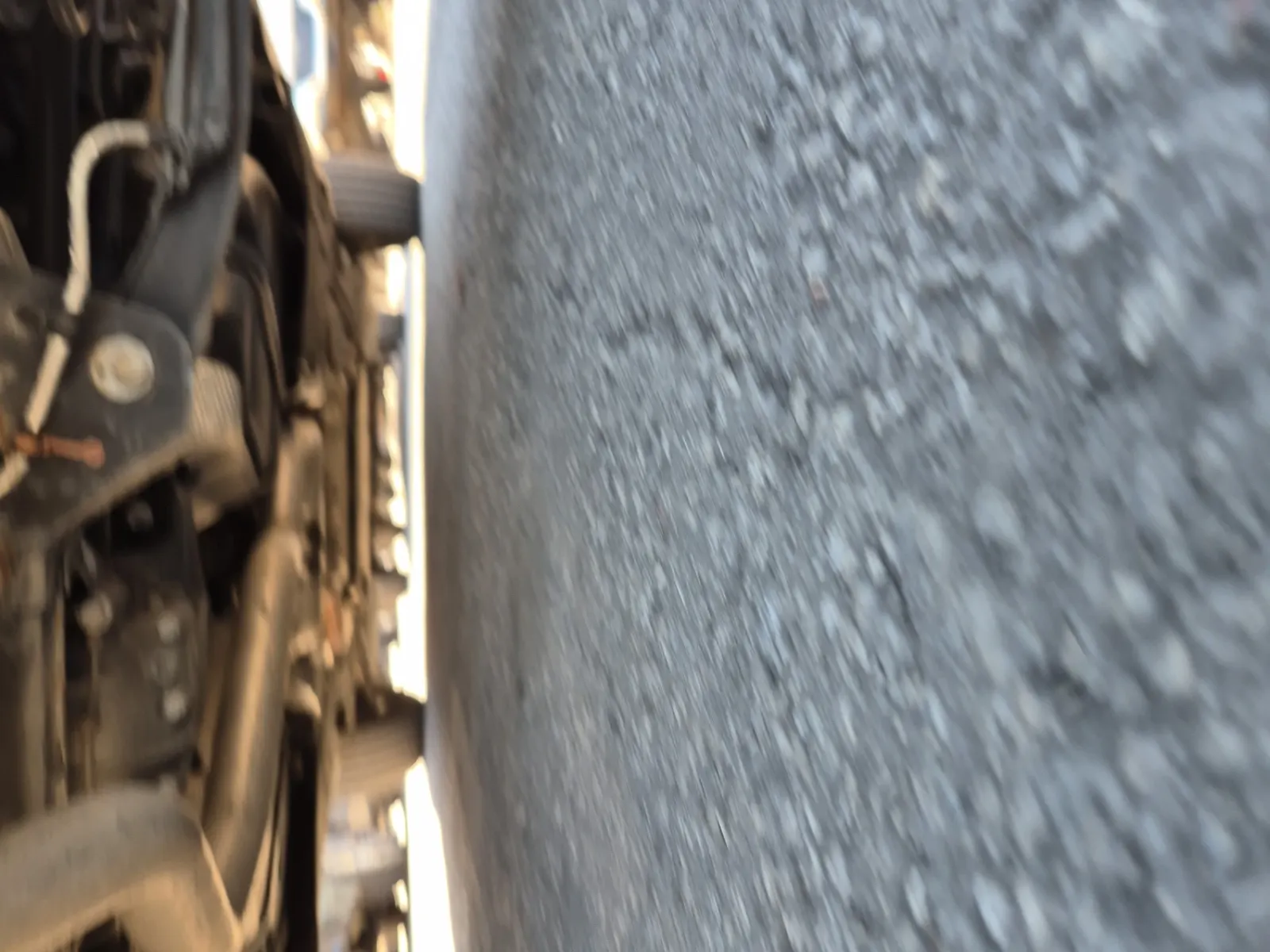Undercarriage - Rear Photo