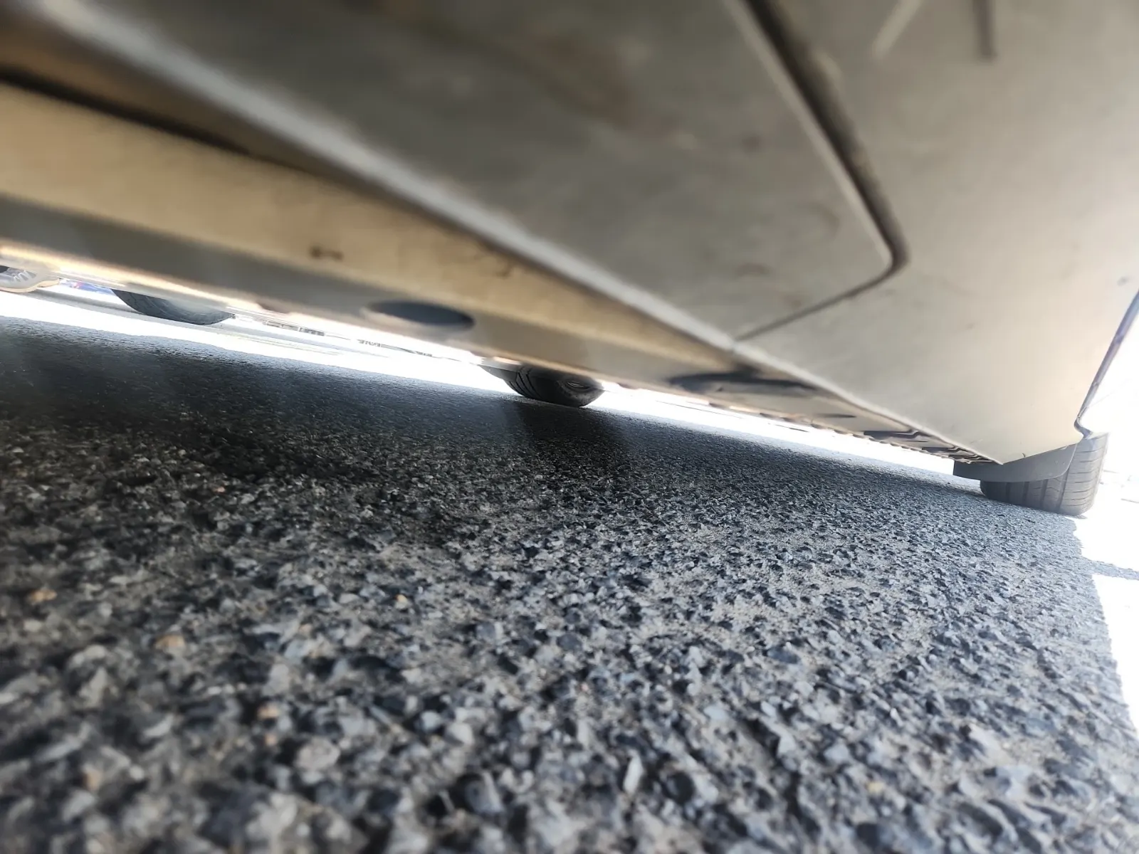 Undercarriage - Driver Photo