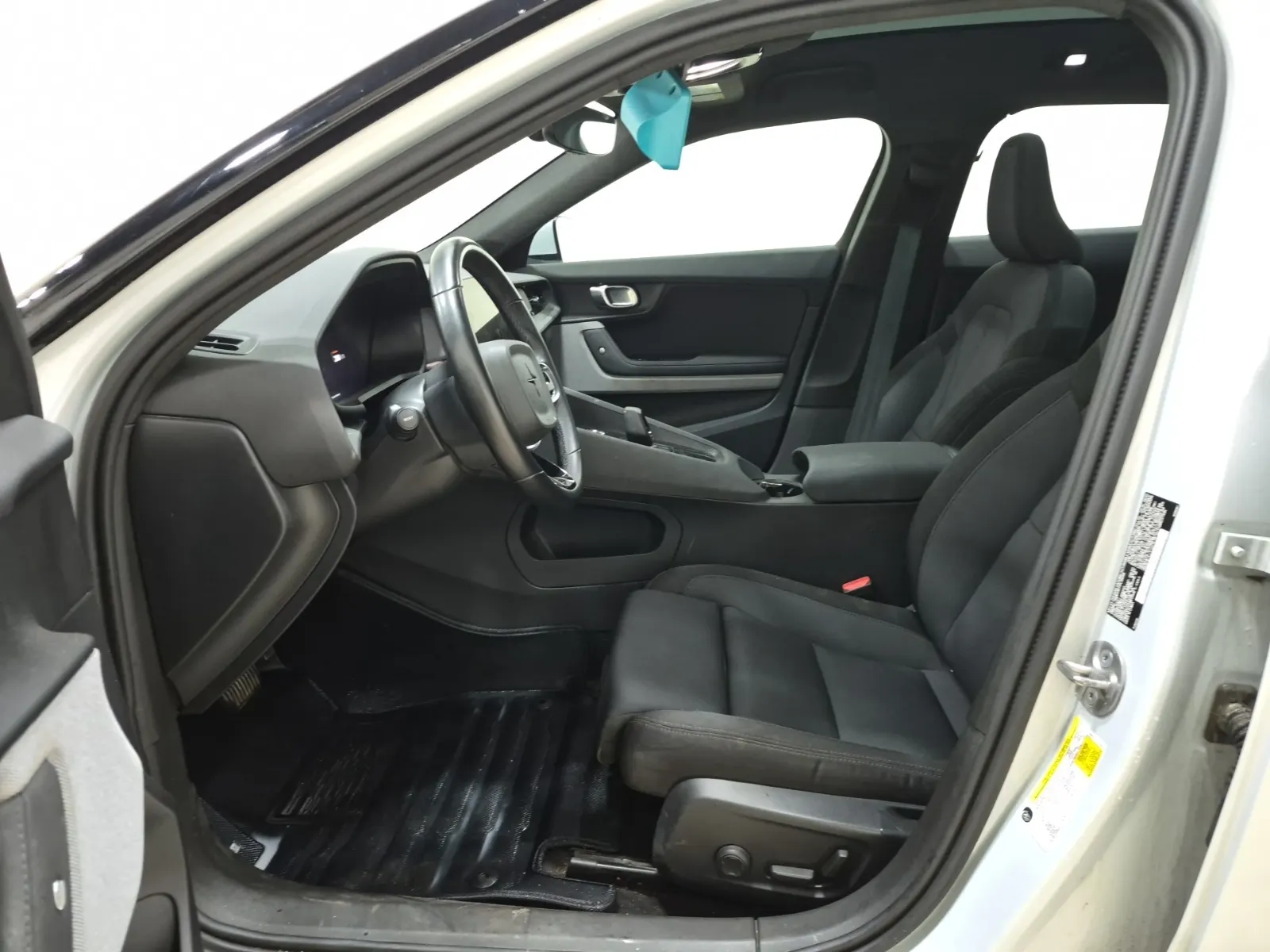 Front Interior Photo