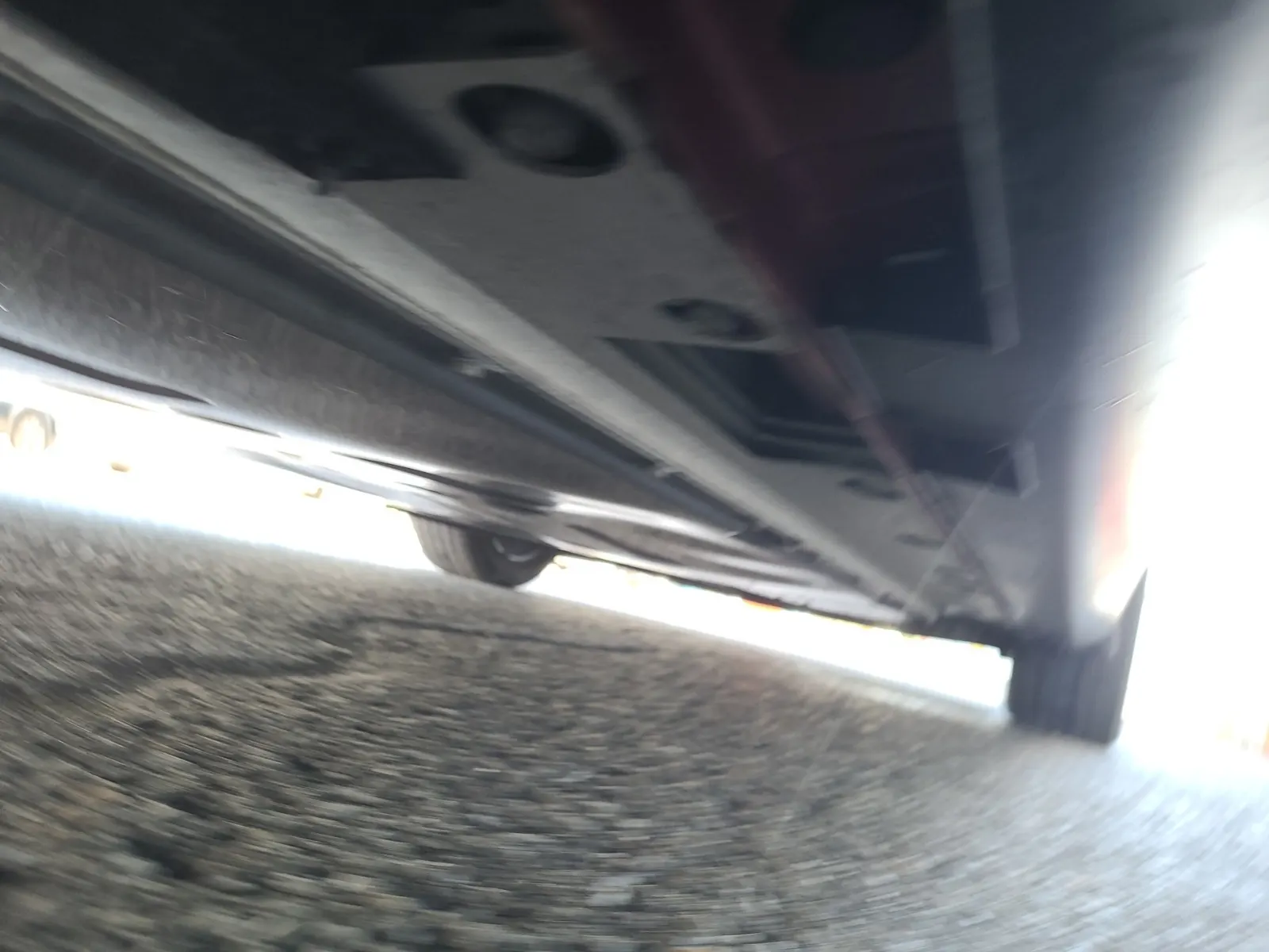 Undercarriage - Passenger Photo