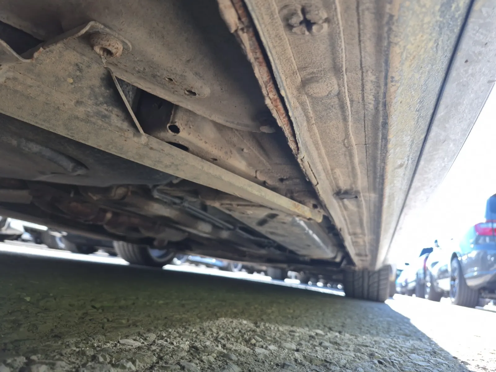Undercarriage - Passenger Photo