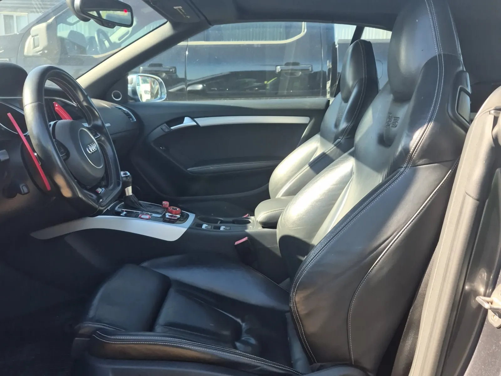 Front Interior Photo