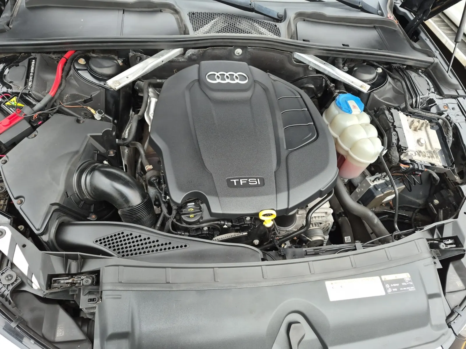 Engine Photo