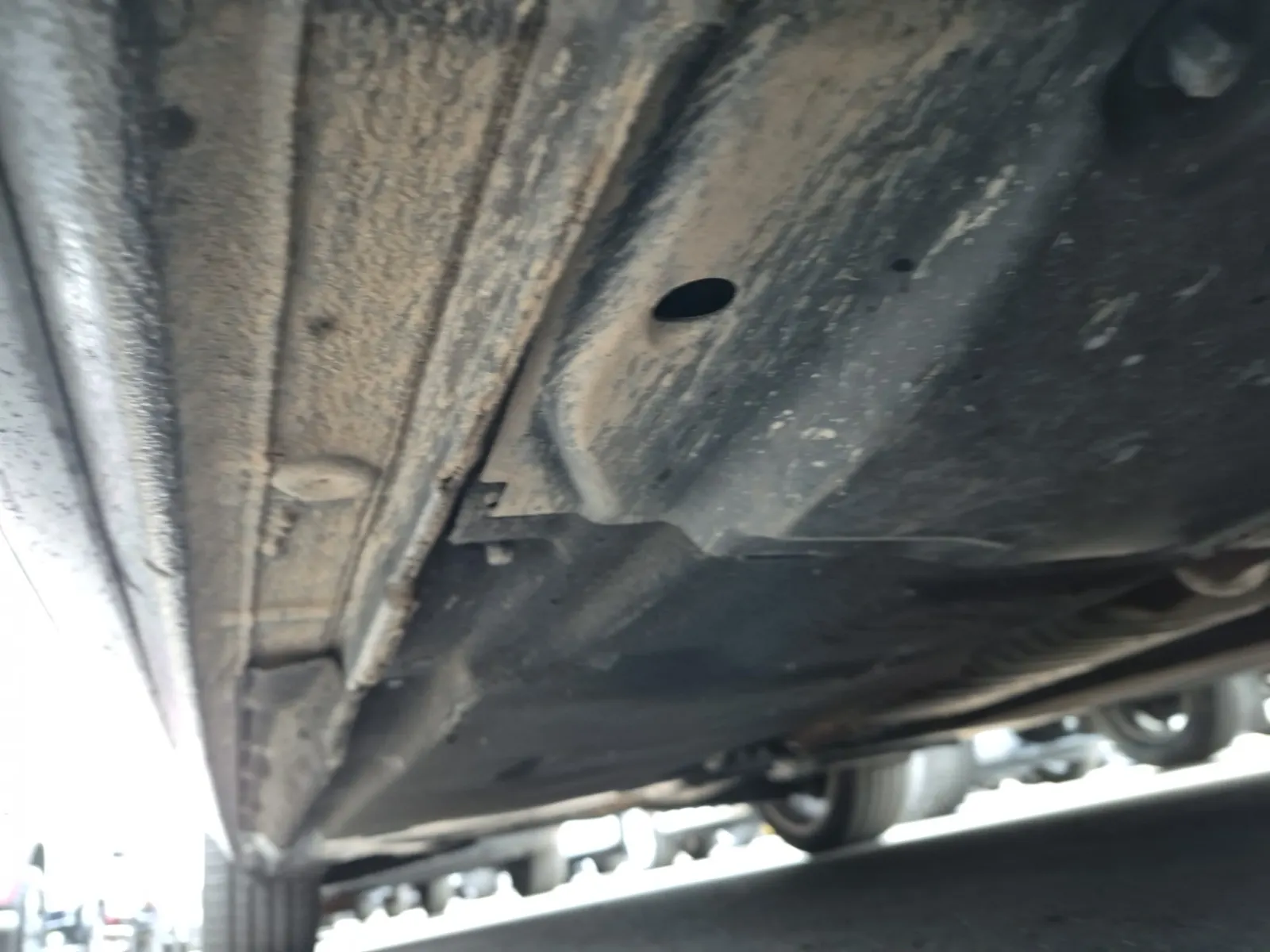 Undercarriage - Passenger Photo