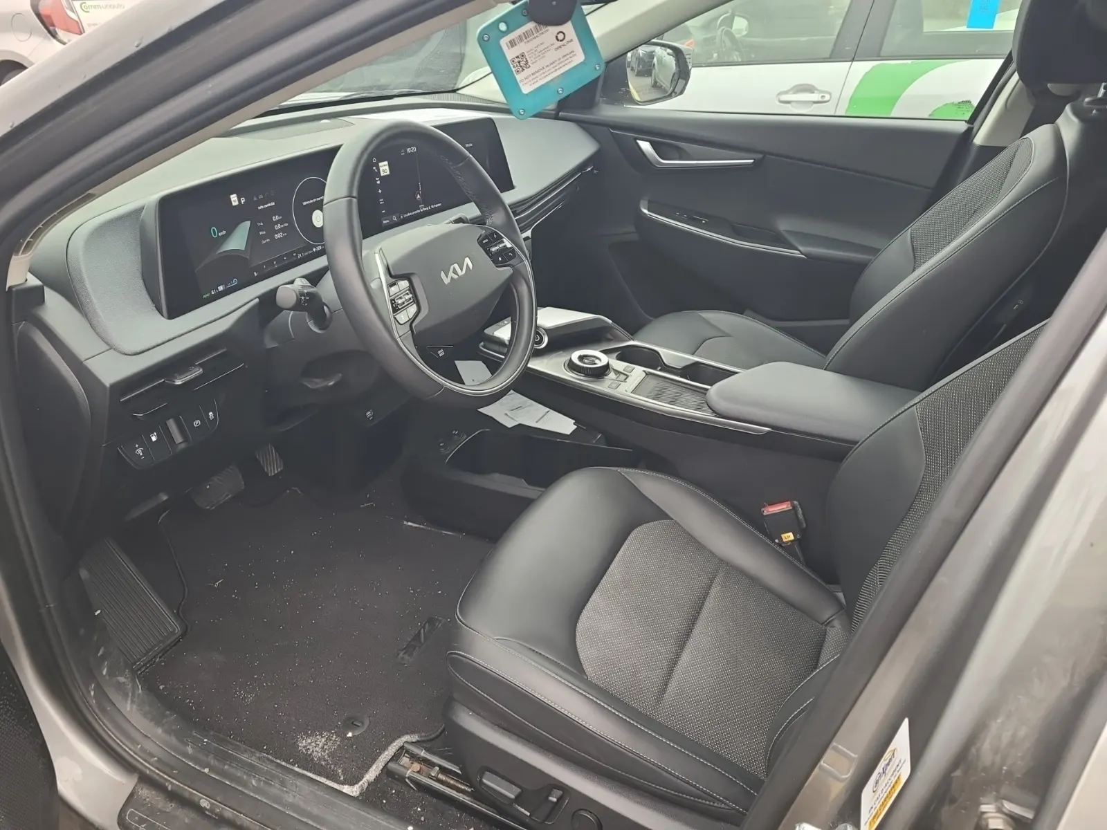 Front Interior Photo