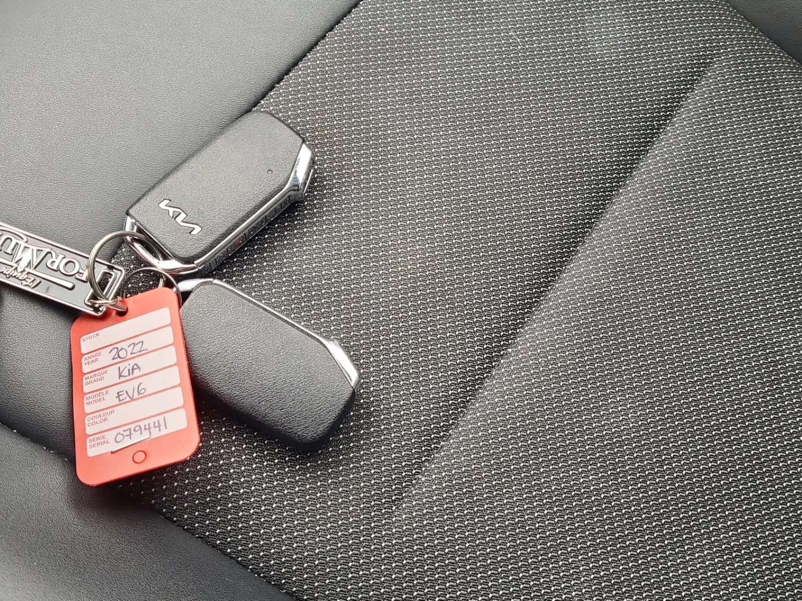 Keys/Fobs/Manual Photo