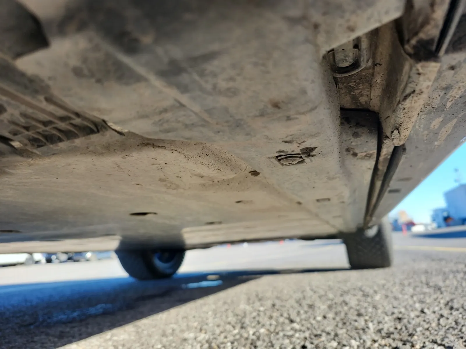 Undercarriage - Driver Photo