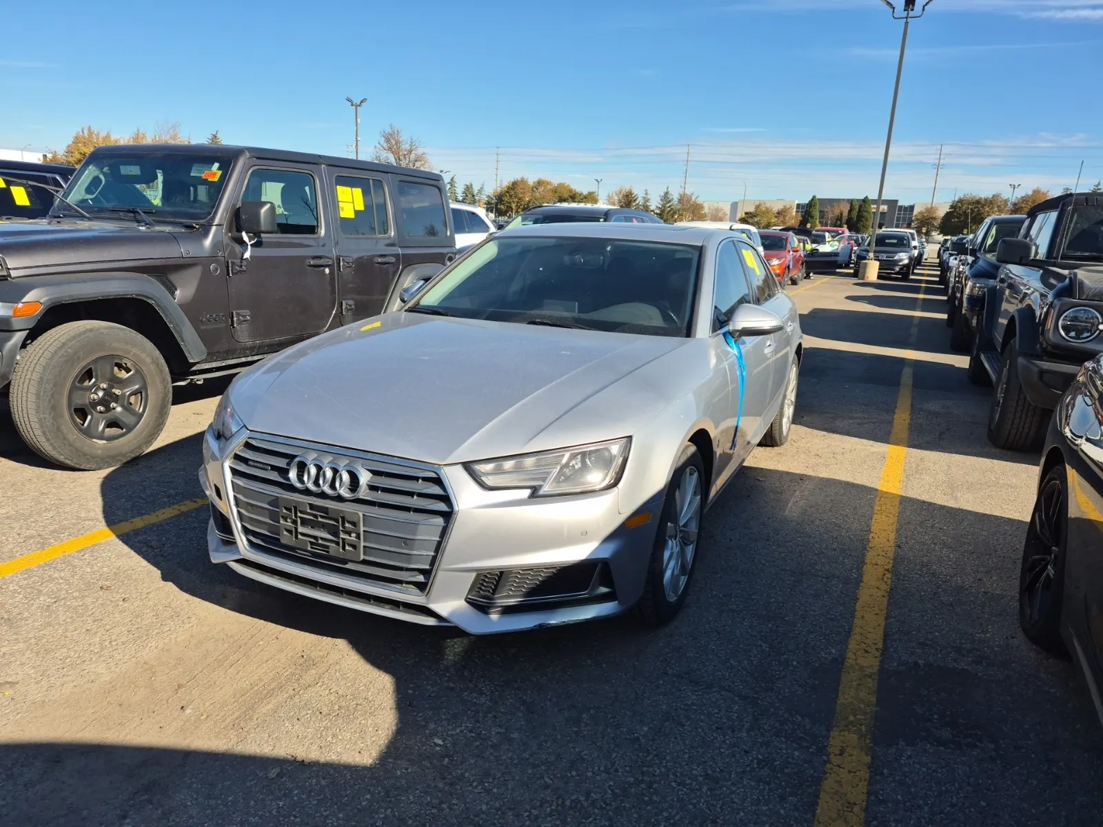 Front driver 3/4 photo