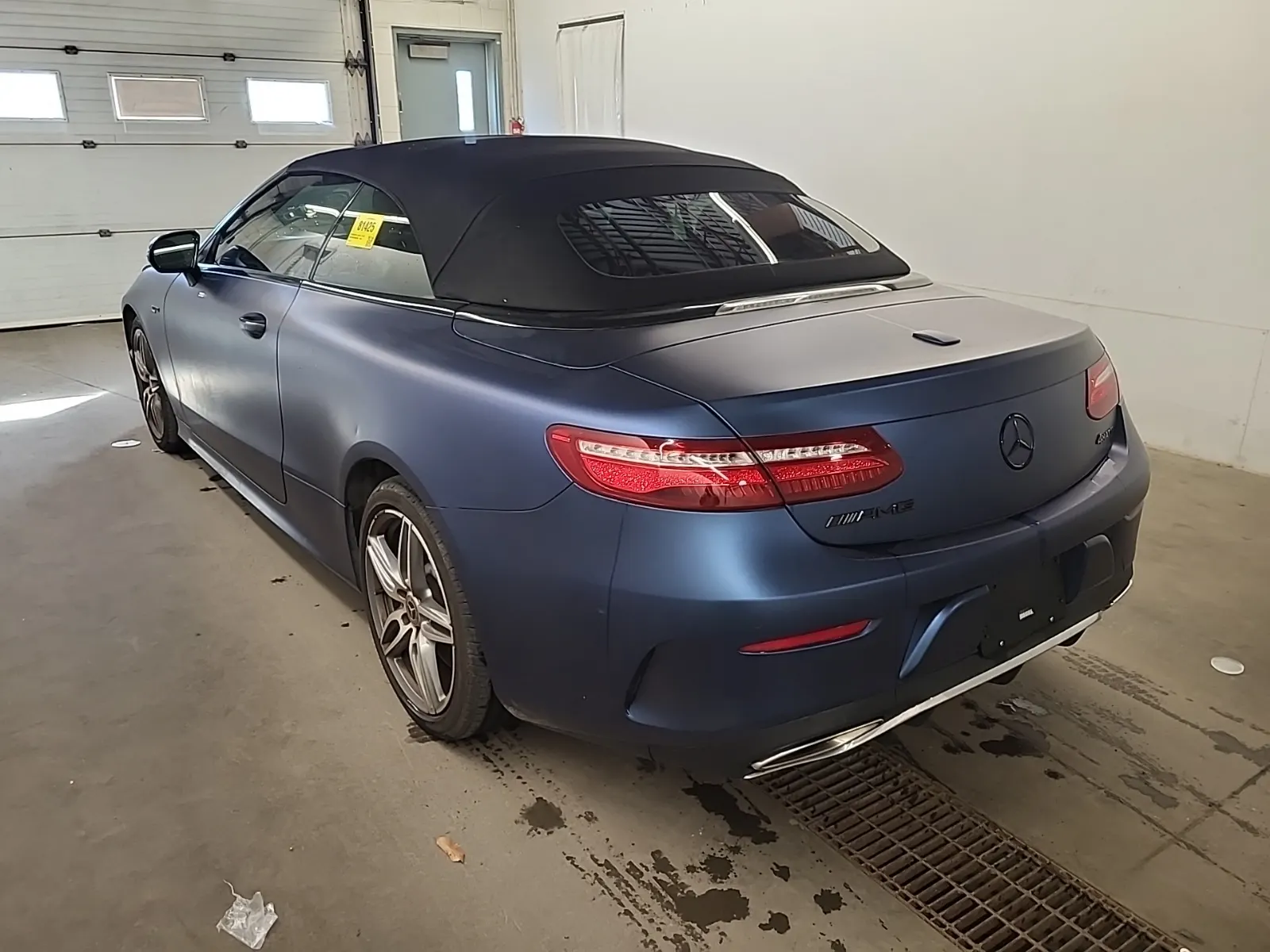 Driver Rear 3/4 Photo