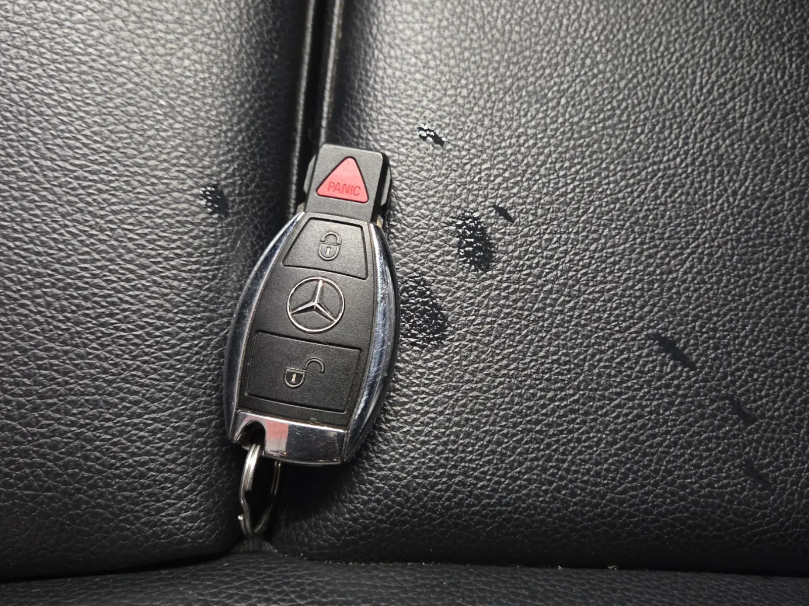 Keys/Fobs/Manual Photo