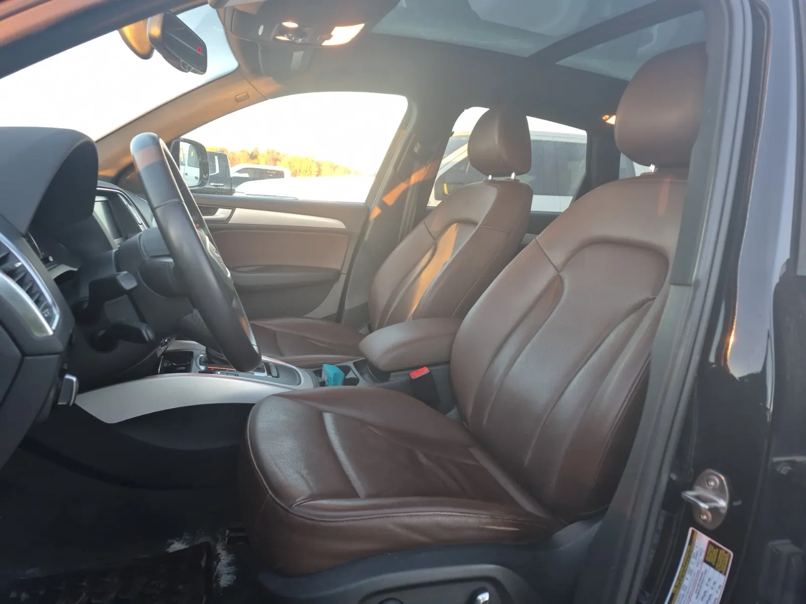 Front Interior Photo