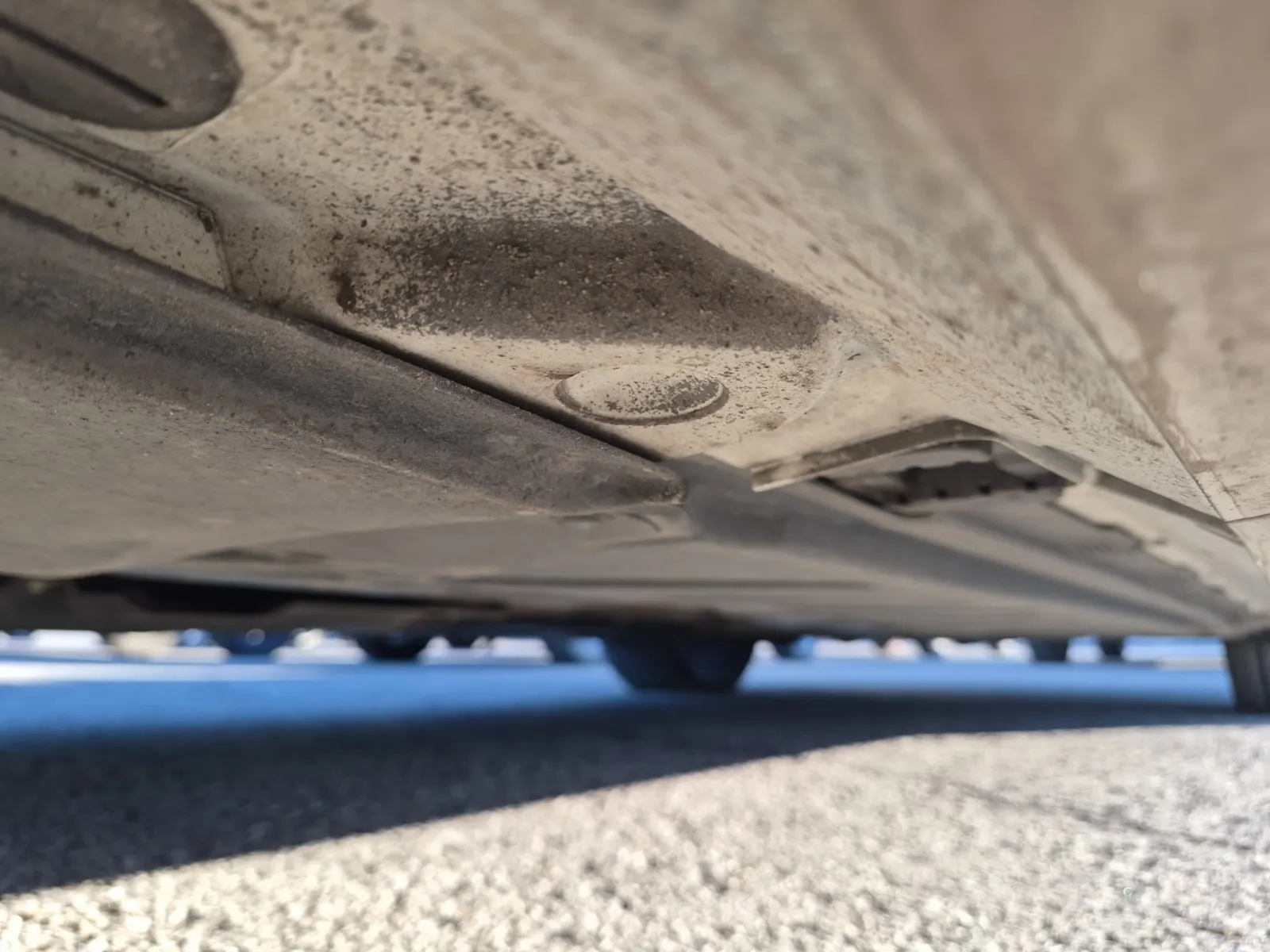 Undercarriage - Driver Photo
